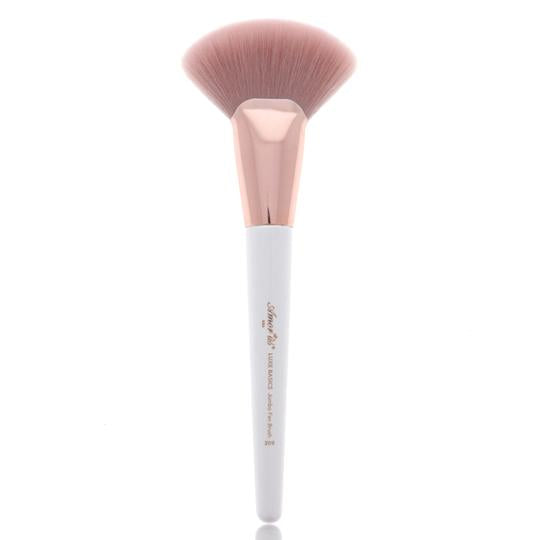  LUXE BASICS BRONZER & HIGHLIGHTER BRUSH #209