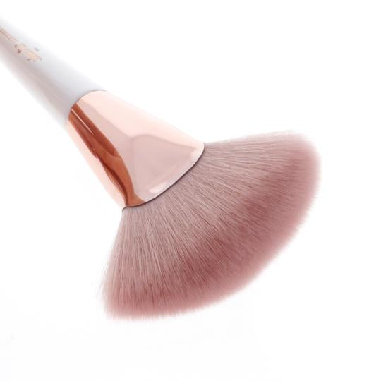  LUXE BASICS BRONZER & HIGHLIGHTER BRUSH #209