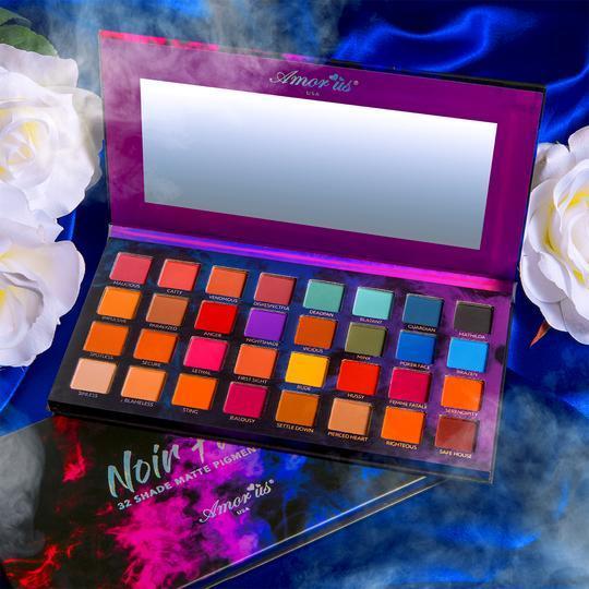  Noir Fatale - Pressed Pigment Palette