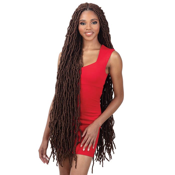  ModelModel 3X Jamaican Loc Braid 36