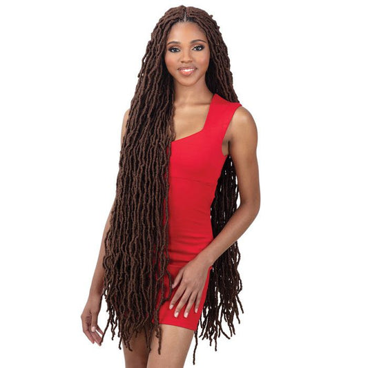  ModelModel 3X Jamaican Loc Braid 36