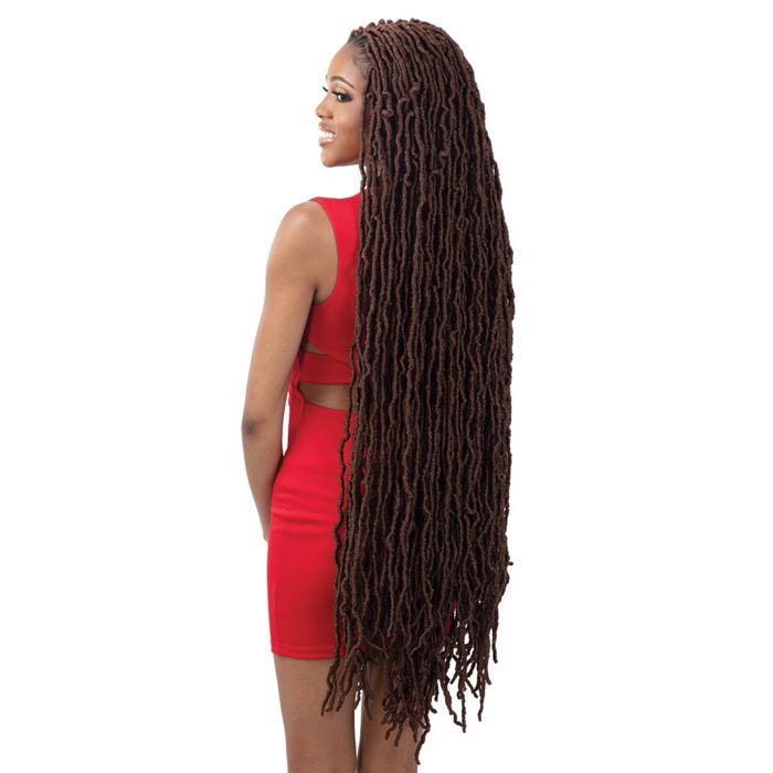  ModelModel 3X Jamaican Loc Braid 36